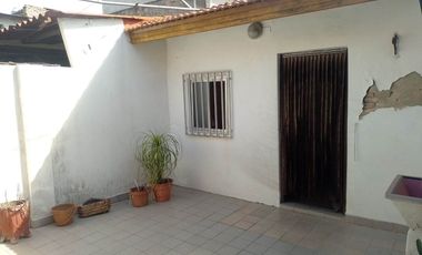CASA 3 AMB CON GARAGE APTO CREDITO LANUS OESTE