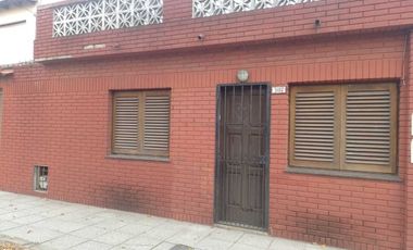 CASA 3 AMB CON GARAGE APTO CREDITO LANUS OESTE