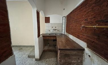 CASA TALLER ALQUILER LOMA HERMOSA TRES DE FEBRERO