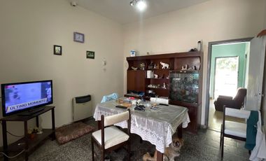 Venta Casa 3 Amb, El Palomar, Con Patio
