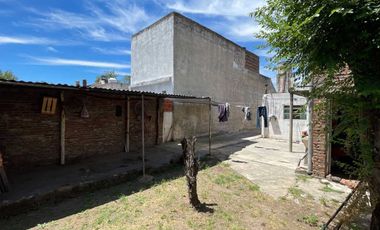 Venta Casa 3 Amb, El Palomar, Con Patio