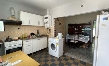 Venta Casa 3 Amb, El Palomar, Con Patio