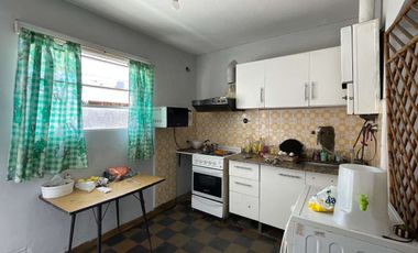 Venta Casa 3 Amb, El Palomar, Con Patio