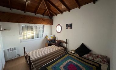 VENTA 2 CASAS EN BLOCK 2 CUADRAS D/ MAR SANTACLARA