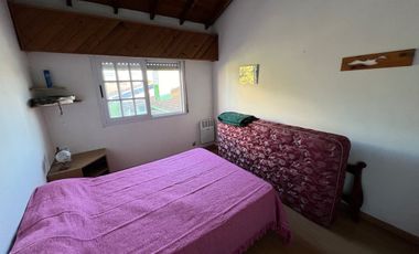 VENTA 2 CASAS EN BLOCK 2 CUADRAS D/ MAR SANTACLARA