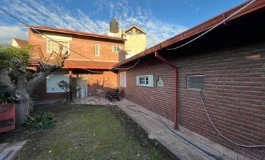VENTA 2 CASAS EN BLOCK 2 CUADRAS D/ MAR SANTACLARA