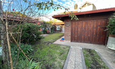 VENTA 2 CASAS EN BLOCK 2 CUADRAS D/ MAR SANTACLARA