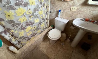 VENTA 2 CASAS EN BLOCK 2 CUADRAS D/ MAR SANTACLARA