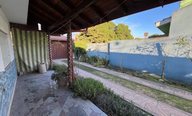 VENTA 2 CASAS EN BLOCK 2 CUADRAS D/ MAR SANTACLARA