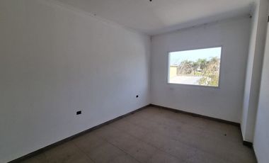 DEPARTAMENTO DE 2 DORMITORIOS CON COCHERA Y PATIO