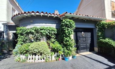 CASA 3 AMBIENTES, VENTA EN QUILMES CON PARQUE