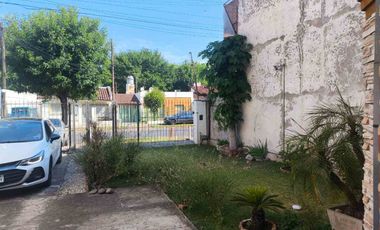 Venta Casa 5 amb en Longchamps + dpto de 2 amb