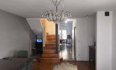 Venta Casa 5 amb en Longchamps + dpto de 2 amb