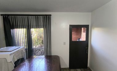 Venta Casa 5 amb en Longchamps + dpto de 2 amb