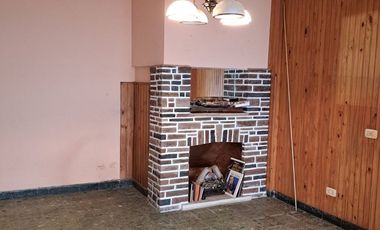 VENTA DE CASA EN JOSÉ C. PAZ