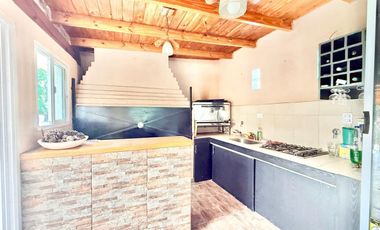 CASA EN VENTA EN PARQUE LAS NACIONES CON PISCINA!