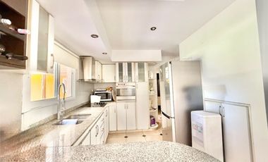 CASA EN VENTA EN PARQUE LAS NACIONES CON PISCINA!