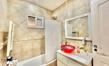 CASA EN VENTA EN PARQUE LAS NACIONES CON PISCINA!