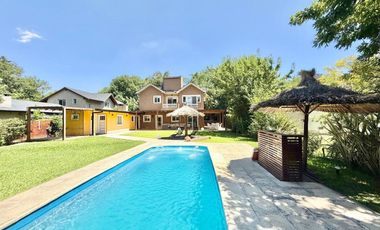 CASA EN VENTA EN PARQUE LAS NACIONES CON PISCINA!