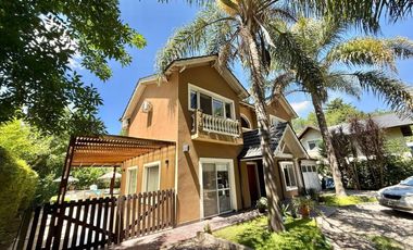 CASA EN VENTA EN PARQUE LAS NACIONES CON PISCINA!