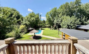 CASA EN VENTA EN PARQUE LAS NACIONES CON PISCINA!