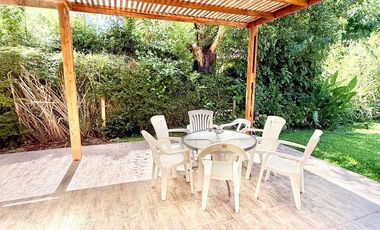 CASA EN VENTA EN PARQUE LAS NACIONES CON PISCINA!