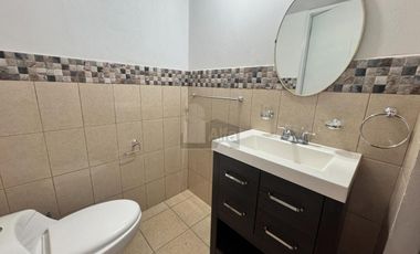 Casa un piso dúplex con cochera techada Toluca