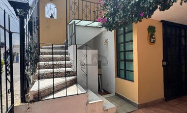 Casa un piso dúplex con cochera techada Toluca