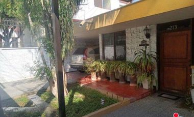 Casa sola en venta en Vista Hermosa, Monterrey, Nuevo León