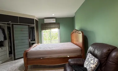 5 BR 5 Bath Luxuriously furnished, Small Office Setup 1st Fl