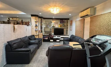 5 BR 5 Bath Luxuriously furnished, Small Office Setup 1st Fl