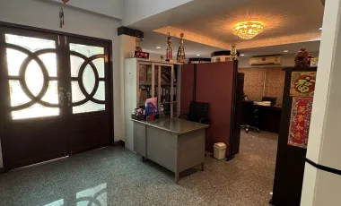 5 BR 5 Bath Luxuriously furnished, Small Office Setup 1st Fl