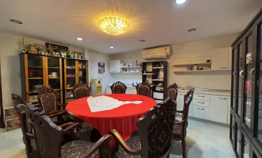 5 BR 5 Bath Luxuriously furnished, Small Office Setup 1st Fl