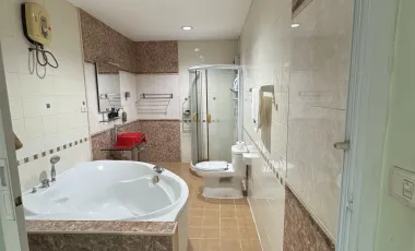5 BR 5 Bath Luxuriously furnished, Small Office Setup 1st Fl