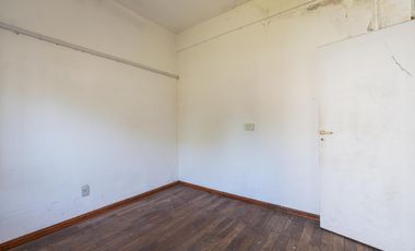 Venta Casa 3 ambientes Ramos Mejia Galeria Patio Cochera y Terraza