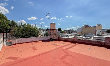Venta Casa 3 ambientes Ramos Mejia Galeria Patio Cochera y Terraza