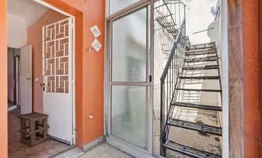 Venta Casa 3 ambientes Ramos Mejia Galeria Patio Cochera y Terraza