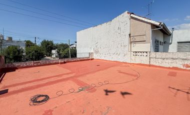 Venta Casa 3 ambientes Ramos Mejia Galeria Patio Cochera y Terraza