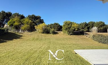 Casa en venta en Costa Esmeralda al golf