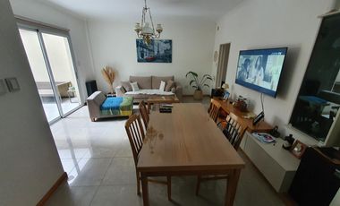 2 Amb reciclado a nuevo con 2 patios – Sin expensas – Lomas Oeste