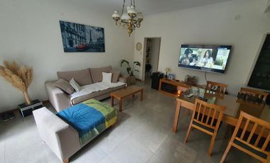 2 Amb reciclado a nuevo con 2 patios – Sin expensas – Lomas Oeste