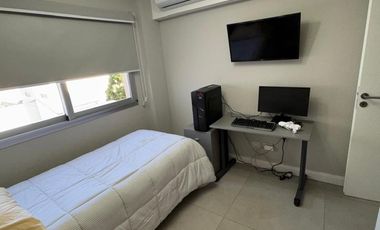 Departamento de categoria de 4 amb con 2 cocheras en Lanus Oeste