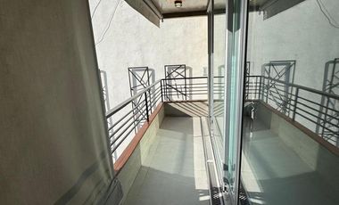 Departamento de categoria de 4 amb con 2 cocheras en Lanus Oeste