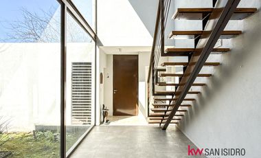 Casa  en venta en El Encuentro con laguna- Benavidez