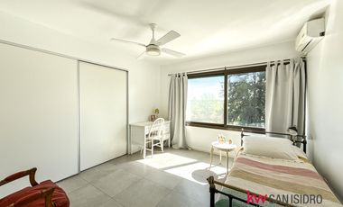 Casa  en venta en El Encuentro con laguna- Benavidez