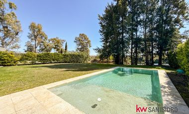 Casa  en venta en El Encuentro con laguna- Benavidez