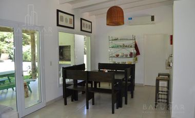 BAYUGAR PROPIEDADES/ LINDISIMA CASA EN LA RESERVA