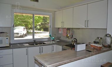 BAYUGAR PROPIEDADES/ LINDISIMA CASA EN LA RESERVA