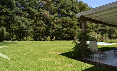 BAYUGAR PROPIEDADES/ LINDISIMA CASA EN LA RESERVA
