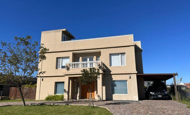 ALQUILER TEMPORAL, CASA EN SAN SEBASTIAN, AREA 10, A LA LAGUNA